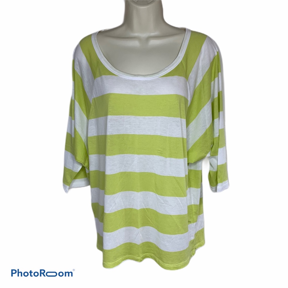 Chelsea & Theodore Women’s Green & White Striped Tee Shirt Top